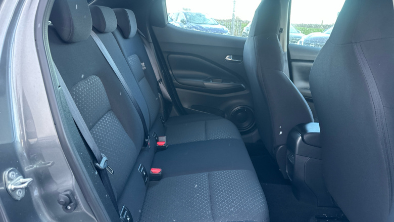 Nissan Juke 1.0 DiG-T Acenta Premium 5dr Petrol Hatchback